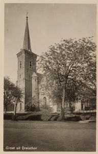 6258 Groet uit Dreischor. De Nederlandse Hervormde kerk te Dreischor, gezien aan de zijde van de toren