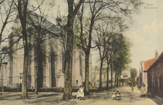 6323 Kerk Haamstede. Gezicht op de Nederlandse Hervormde kerk te Haamstede, met uiterst rechts het omstreeks 1760 ...