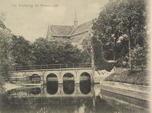 6342 De Slotbrug te Haamstede. Gezicht op de brug en poort behorend bij Slot Haamstede te Haamstede en de Nederlandse ...