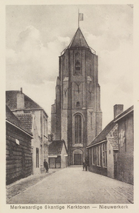 6440 Merkwaardige 6 kantige Kerktoren - Nieuwerkerk. De toren van de Nederlandse Hervormde kerk in Nieuwerkerk vanuit ...