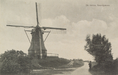 6465 De molen, Noordgouwe. Gezicht op de korenmolen op de dijk tussen Noordgouwe en Zonnemaire