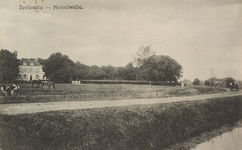 6466 Zeelandia - Noordwelle. Gezicht op de herenboerderij Zelandia van de familie Hoogenboom in Noordwelle, vanaf de Stoofweg