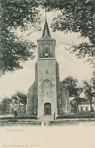 6745 Serooskerke. Gezicht op de Nederlandse Hervormde kerk aan het Dorpsplein in Serooskerke (Schouwen)