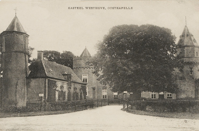 675 Kasteel Westhove, Oostkapelle. De voorzijde van kasteel Westhove bij Oostkapelle