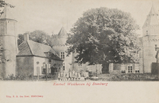677 Kasteel Westhoven bij Domburg. De voorzijde van kasteel Westhove bij Oostkapelle