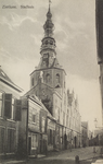 6946 Zierikzee. Stadhuis. Gezicht op het stadhuis van Zierikzee vanaf het westelijke deel van de Meelstraat