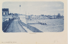 7154a Zierikzee. Gezicht op het Blauwe Bolwerk met op de achtergrond de Nieuwe Haven (straat en haven] te Zierikzee