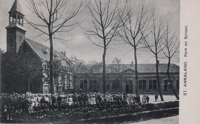 7217 St. Annaland. Kerk en School. De Nederlandse Hervormde kerk en lagere school in Sint Annaland