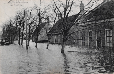 7332 Ramp te Oud-Vosmeer (13 Maart 1906). Een straat in Oud-Vossemeer ten tijde van de overstroming van maart 1906