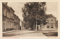 7764 Stationstraat met Postkantoor Sas van Gent. Gezicht op de Stationstraat en het postkantoor te Sas van Gent
