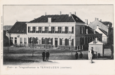 7854 Post- en Telegraafkantoor te Terneuzen (voorheen). Gezicht op het voormalige postkantoor te Terneuzen, gesloopt in 1901