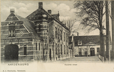 8084 Aardenburg Kazerne straat. Gezicht op de Kazernestraat bij de Markt te Aardenburg met het brandspuitgebouw / ...
