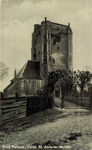 8121 Sluis-Holland. Toren St. Anna-ter-Muiden. Gezicht op de Nederlandse Hervormde kerk te Sint Anna ter Muiden