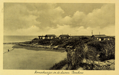 8209 Zomerhuisjes in de duinen Breskens. Gezicht op enkele zomerhuisjes in de duinen bij Breskens