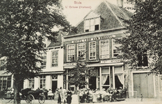8551 Sluis L' Ecluse (Holland). Het café-restaurant 't Hof van Brussel van E. Janssens-Beijaert aan de Kaai te Sluis
