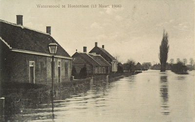 8908 Watersnood te Hontenisse (13 Maart 1906). Gezicht op de overstromingen te Hontenisse
