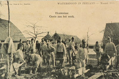 8941 Watersnood in Zeeland - Maart 1906. Hontenisse Genie aan het werk. Gezicht op de genietroepen die na de ...