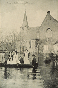 8992 Ramp te Oud-Vosmeer (13 Maart 1906). Gezicht op de overstromingen in Oud-Vossemeer