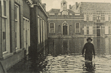 8999 Ramp te Oud-Vosmeer (13 Maart 1906). Gezicht op de overstromingen in Oud-Vossemeer