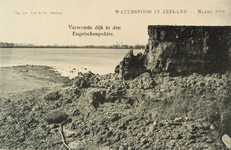 9038 Verwoeste dijk in den Engelschenpolder. Watersnood in Zeeland - Maart 1906. Gezicht op de door de overstroming ...