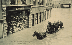 9064 De Watervloed te Vlissingen (13 Maart 1906). Gezicht op de overstroomde Walstraat te Vlissingen