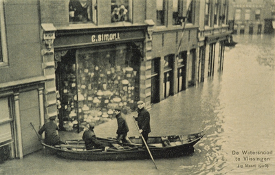 9065 De Watervloed te Vlissingen (13 Maart 1906). Gezicht op de overstroomde Walstraat te Vlissingen