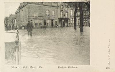 9072 Watervloed 12 Maart 1906 Hooikade, Vlissingen. Gezicht op de overstroomde Hooikade te Vlissingen