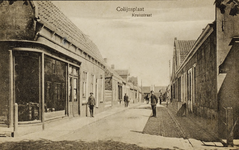 9762 Colijnsplaat Kruisstraat. Gezicht in de Kruisstraat te Colijnsplaat met links een winkel