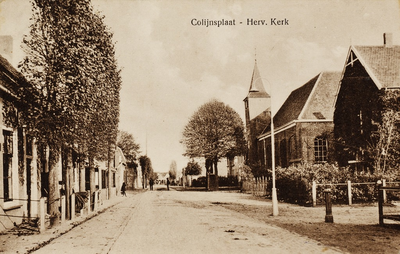 9776 Colijnsplaat - Herv. Kerk. Gezicht op de Havelaarstraat met rechts de Nederlandse Hervormde kerk te Colijnsplaat
