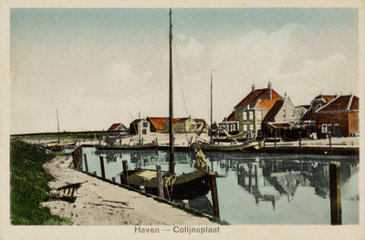 9790 Haven - Colijnsplaat. Gezicht op de haven van Colijnsplaat met schepen aan de kade en het schippershuis