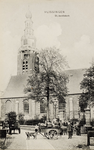 9926 Vlissingen St. Jacobskerk. Gezicht op de Sint Jacobskerk te Vlissingen met personen en een hondenkar