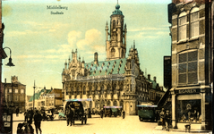 244-50 Middelburg Stadhuis. Gezicht op het stadhuis aan de Grote Markt te Middelburg met bodediensten