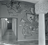 261-7 Wandmozaiëk van de Middelburgse kunstenaar Jacques Prince (1927-1973) in de hal van het nieuwe provinciehuis aan ...