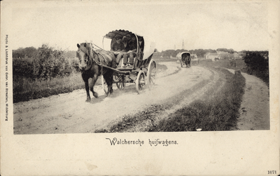 320-267 Walchersche huifwagens. Twee huifkarren op de Breeweg buiten Middelburg