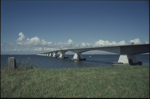 321-183 Bouw van de Zeelandbrug over de Oosterschelde :