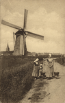 341-119 Dutch Milkmaid, Zeeland (Holland). De molen te Domburg. Op de voorgrond enkele meisjes waarvan één met juk