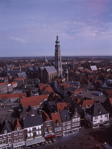 346-23 De abdijkerken te Middelburg, gezien vanaf de Grote Markt