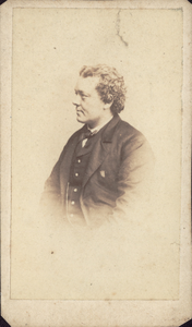 409-18 Zelfportret, rechts, halffiguur van Hendrik Hermanus Roelse (1831-1872), fotograaf, echtgenoot van Agniete ...