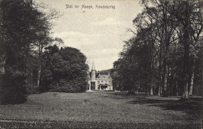 439-329 Slot ter Hooge, Koudekerke. Gezicht op kasteel Ter Hooge te Koudekerke (W.), met een deel van het park