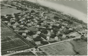 455-1097 Bungalow Park, Breezand - Vrouwenpolder. Bungalowpark Breezand bij Vrouwenpolder vanuit de lucht