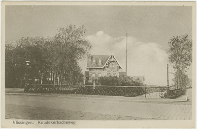 455-269 Vlissingen. Koudekerscheweg. Gezicht op de Koudekerkseweg (links) bij de kruising met de Badhuisstraat te Vlissingen