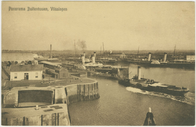 455-370 Panorama Buitenhaven, Vlissingen. Vaartuigen in de Buitenhaven te Vlissingen