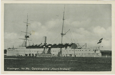 455-379 Vlissingen. Hr. Ms. Opleidingsschip Noord-Brabant . Het marine-opleidingsschip Noord-Brabant te Vlissingen
