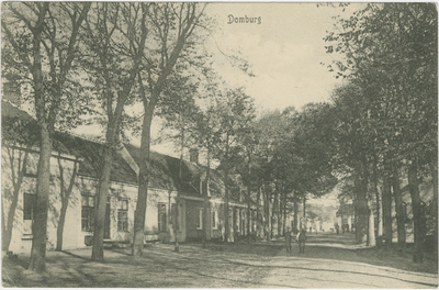 455-481 Domburg. Gezicht op de Weststraat te Domburg