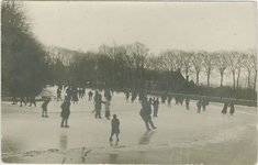 455-6 Schaatsenrijders op de vest te Middelburg