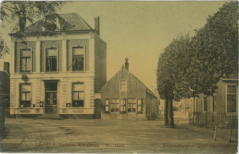 455-636 Gemeentehuis Koudekerke. Het gemeentehuis aan het Dorpsplein te Koudekerke