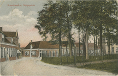 455-652 Koudekerke, Dorpsplein. Gezicht op het Dorpsplein te Koudekerke