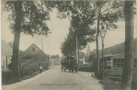455-846 Middelburgsche weg, Serooskerke. Gezicht op de Middelburgseweg te Serooskerke (W)