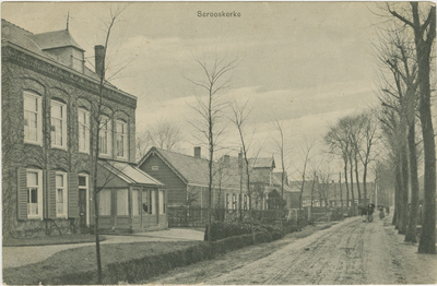 455-849 Serooskerke. De Dorpsstraat te Serooskerke (W)