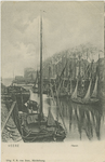455-964 Veere Haven. Vissersschepen in de haven van Veere